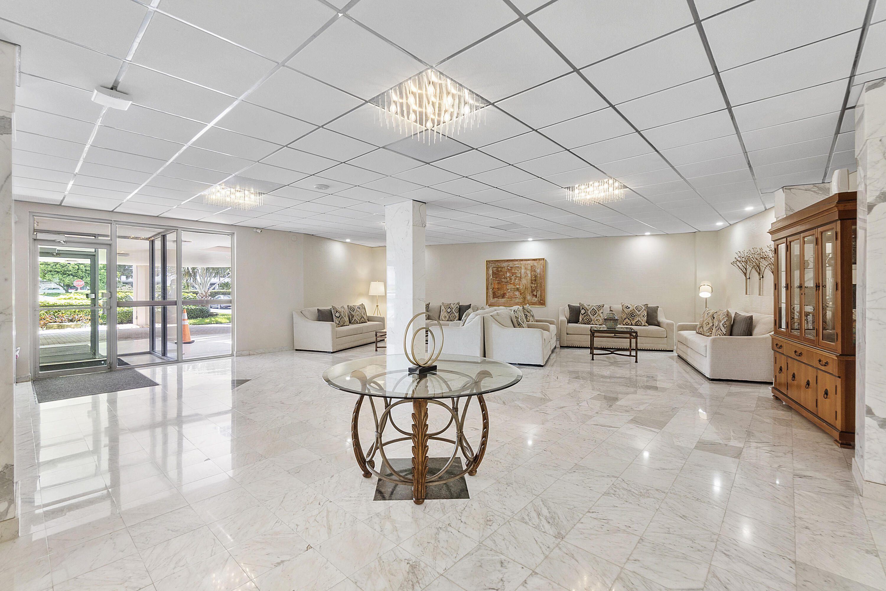 2851 South Ocean Boulevard, Unit 4B Boca Raton, FL 33432 - Photo 16 of 30 Lobby