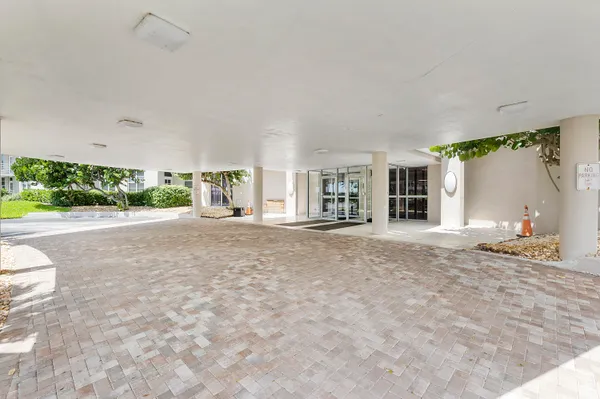 $3,500 | 2851 South Ocean Boulevard, Unit 4B, Boca Raton, FL 33432