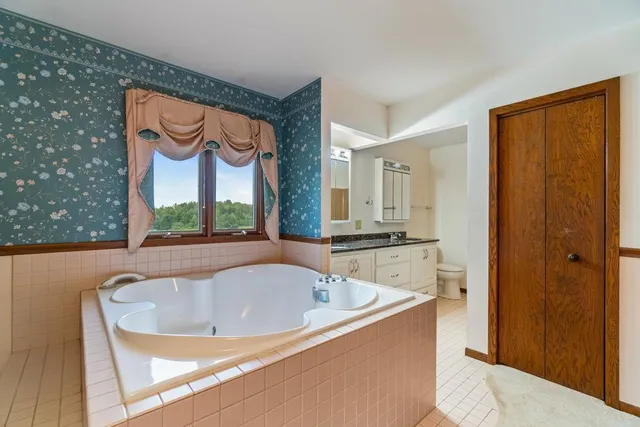 $374,900 | 518 East Chippewa Street, Cadott, WI 54727