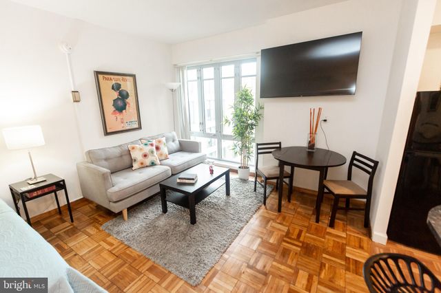 $245,000 | 1711 Massachusetts Avenue Northwest, Unit 809, Washington, DC 20036