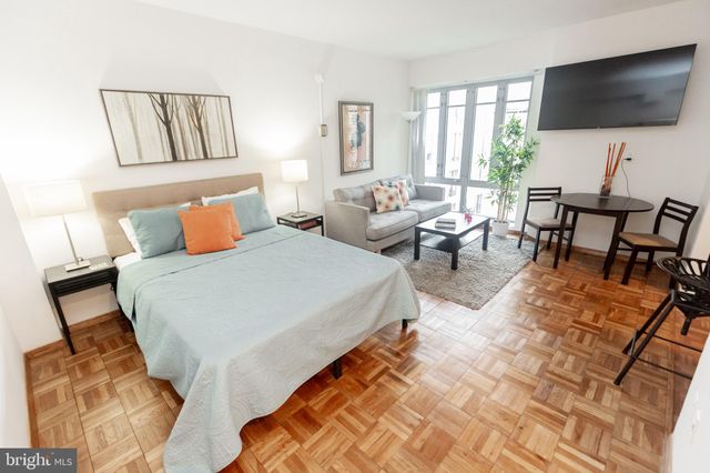 $245,000 | 1711 Massachusetts Avenue Northwest, Unit 809, Washington, DC 20036