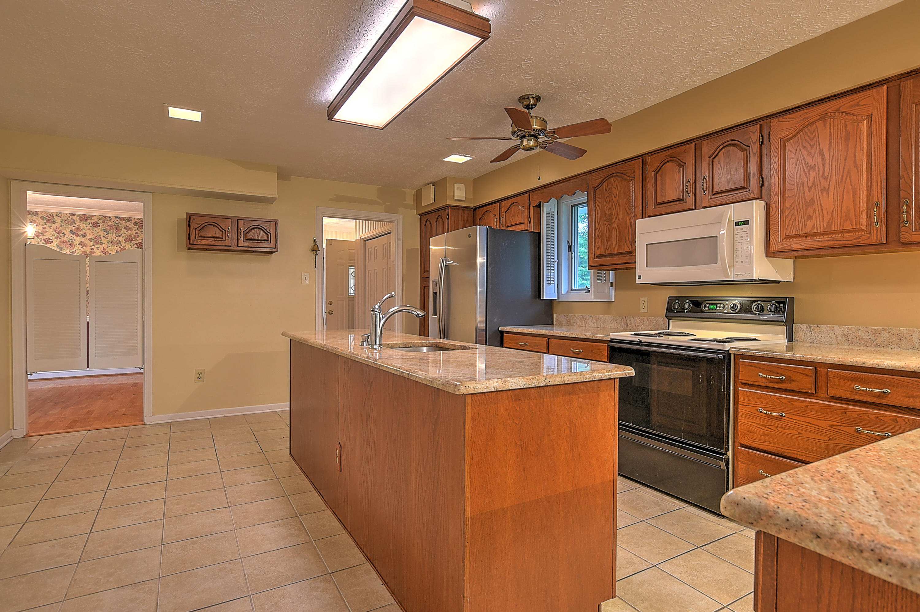 2101 Pendragon Road Kingsport, TN 37660 - Photo 12 of 58 Pendragon-9