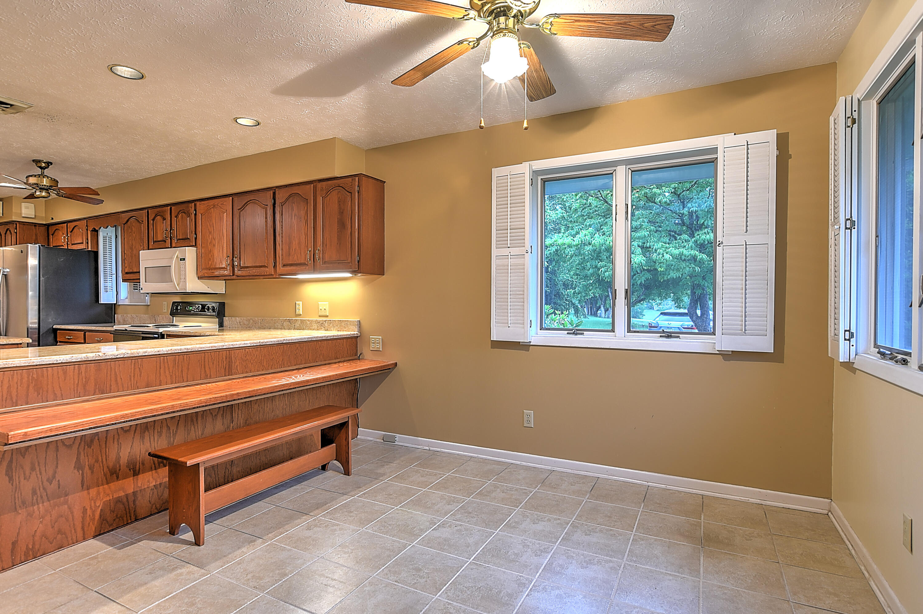 2101 Pendragon Road Kingsport, TN 37660 - Photo 13 of 58 Pendragon-10