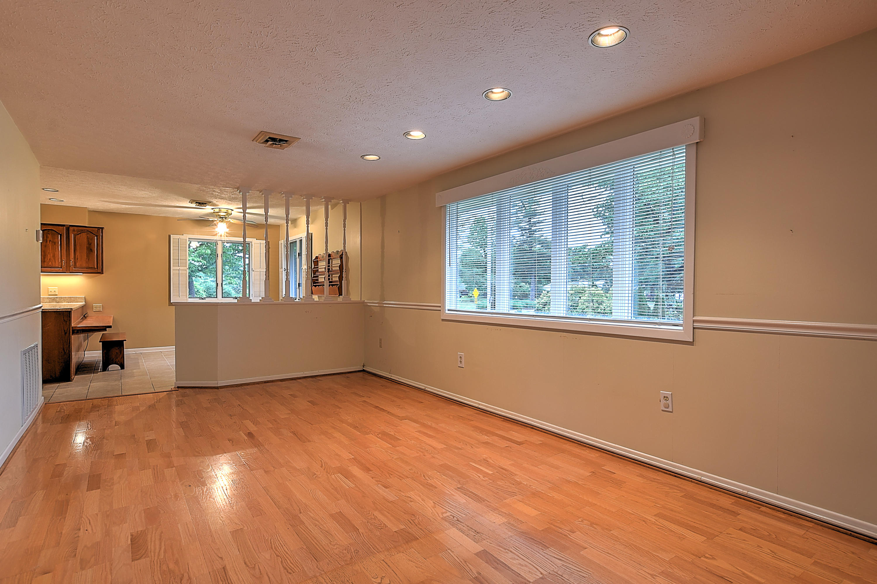 2101 Pendragon Road Kingsport, TN 37660 - Photo 18 of 58 Pendragon-15
