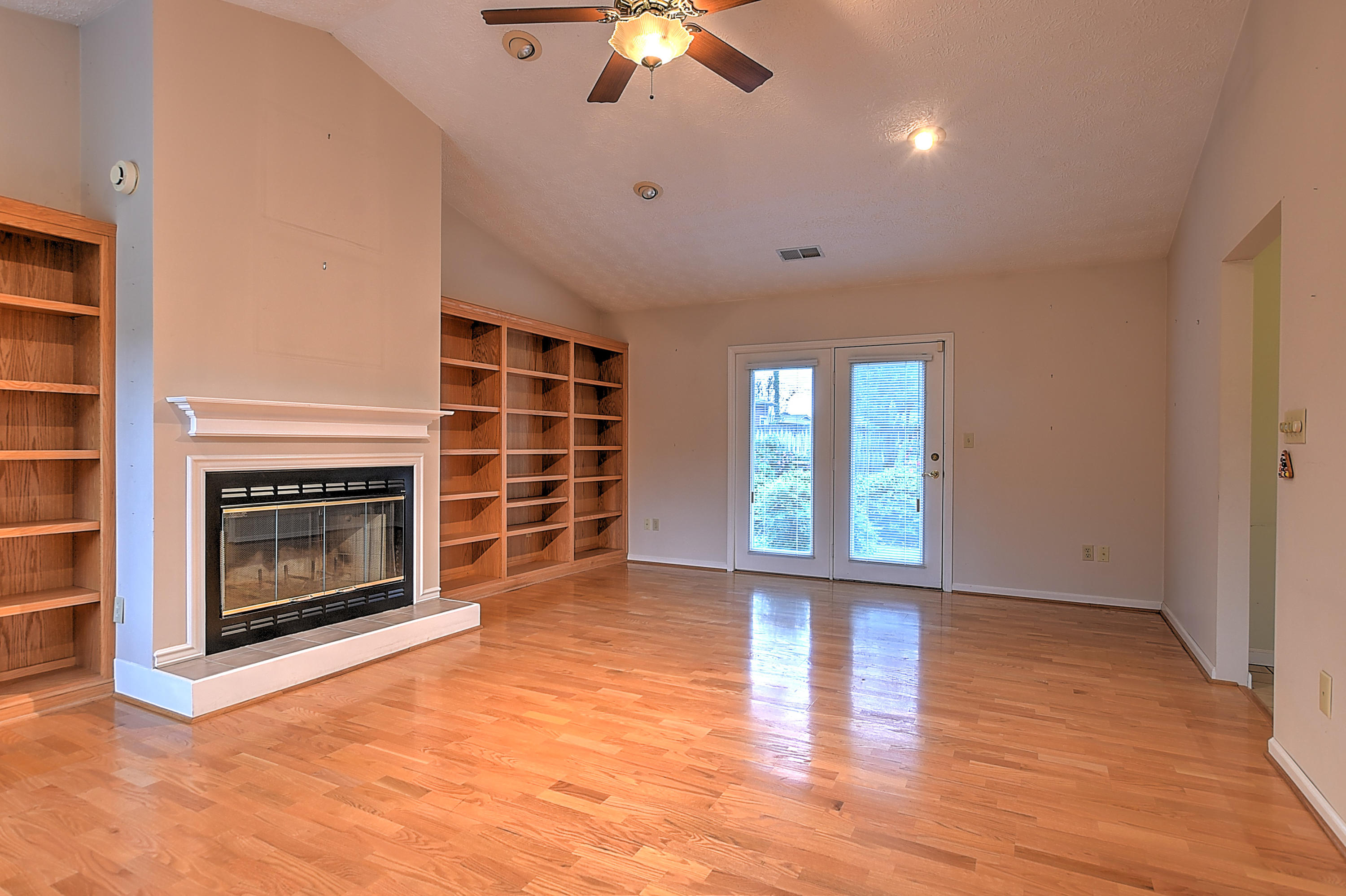 2101 Pendragon Road Kingsport, TN 37660 - Photo 19 of 58 Pendragon-16
