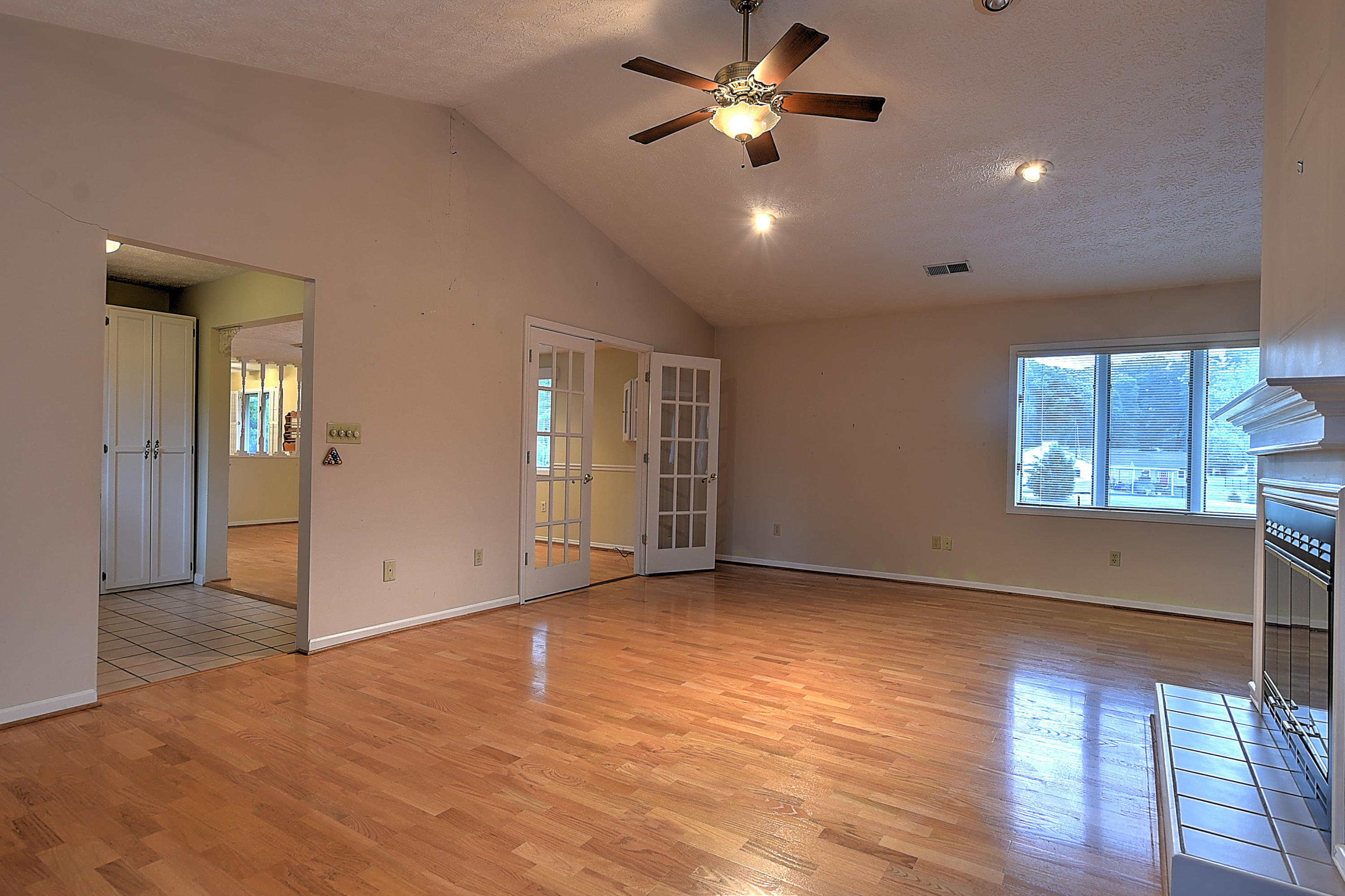 2101 Pendragon Road Kingsport, TN 37660 - Photo 21 of 58 Pendragon-18