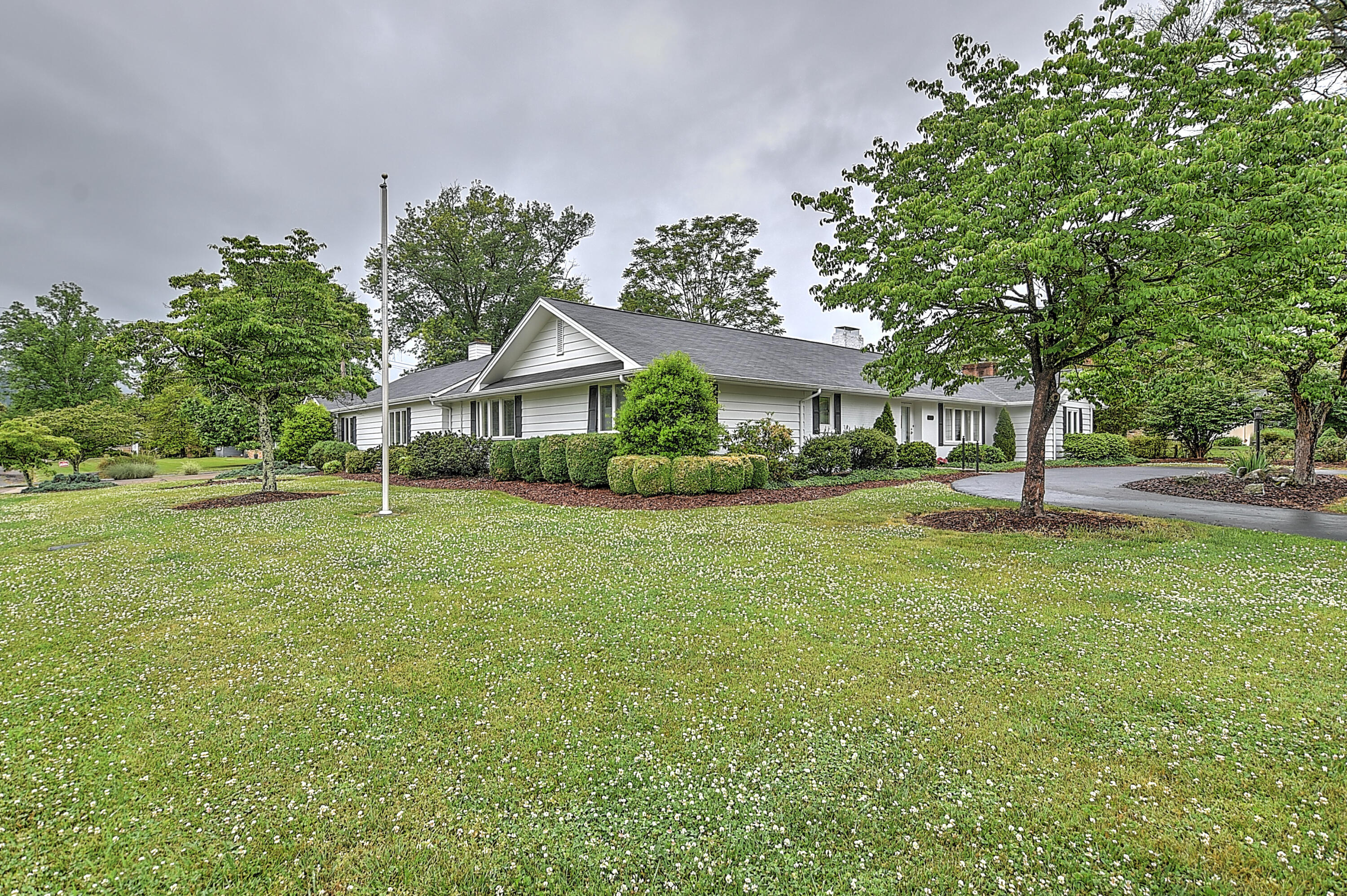 2101 Pendragon Road Kingsport, TN 37660 - Photo 53 of 58 Pendragon-50