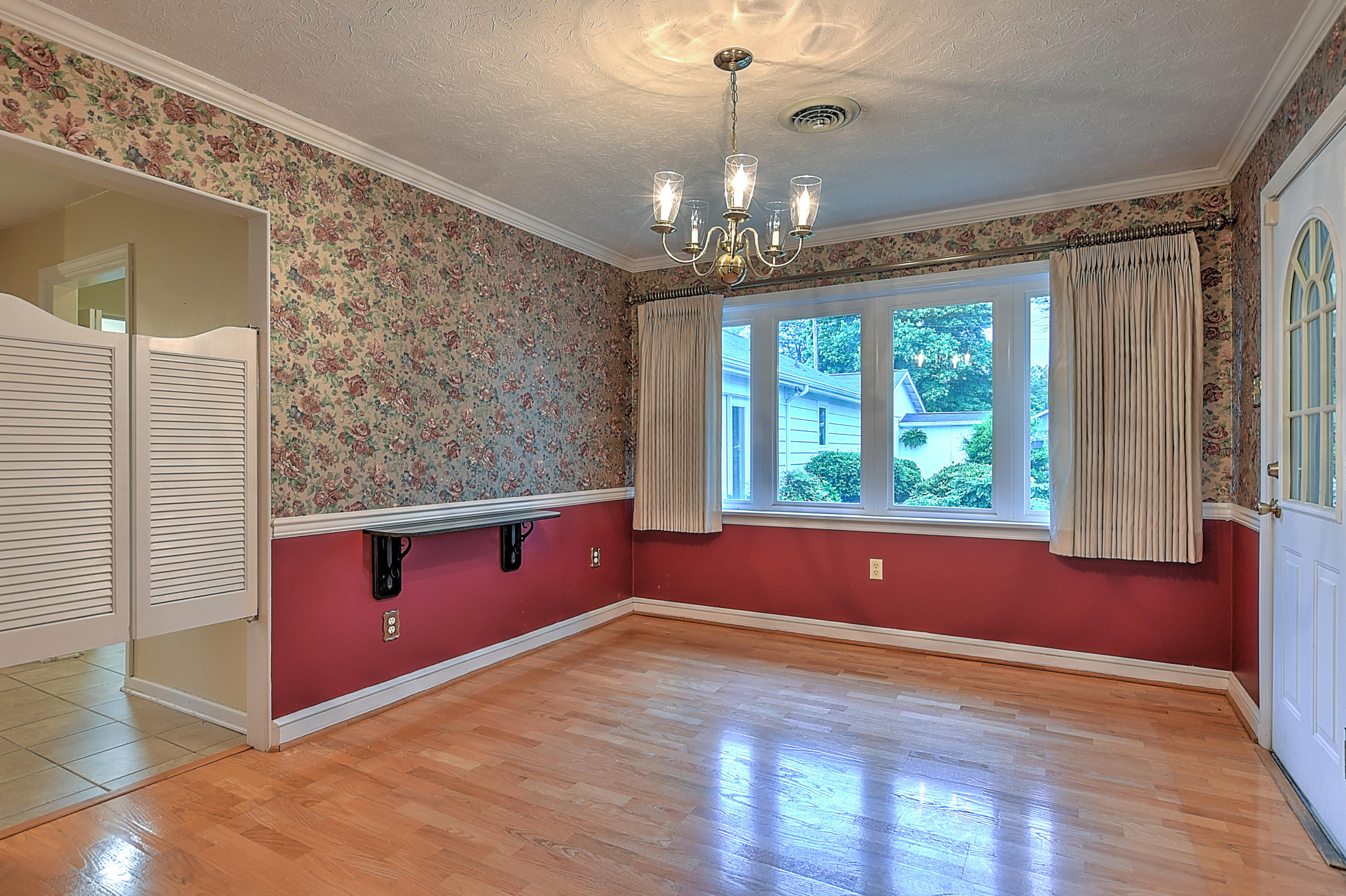 2101 Pendragon Road Kingsport, TN 37660 - Photo 7 of 58 Pendragon-4