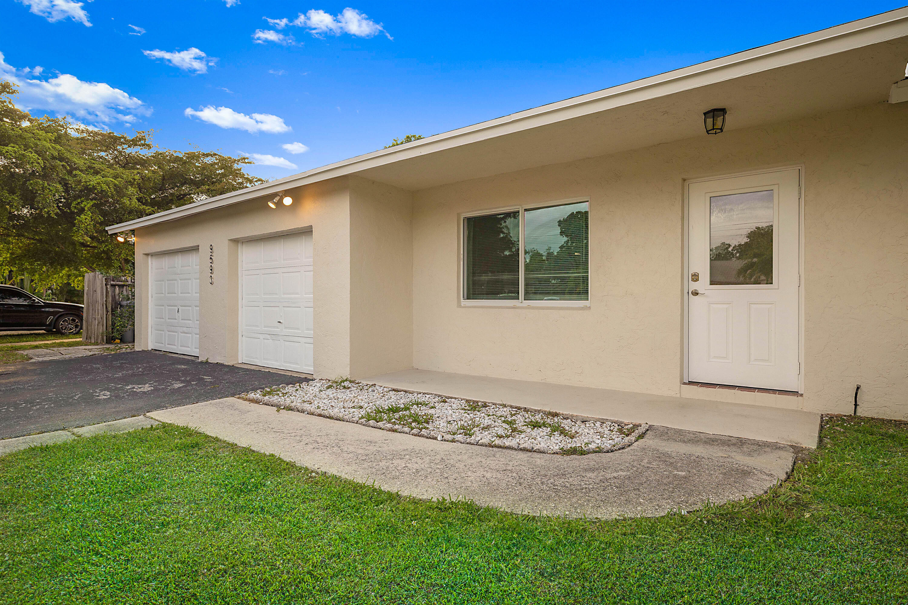 9593 Richmond Circle Boca Raton, FL 33434 - Photo 2 of 29 9593 Richmond Circle-2