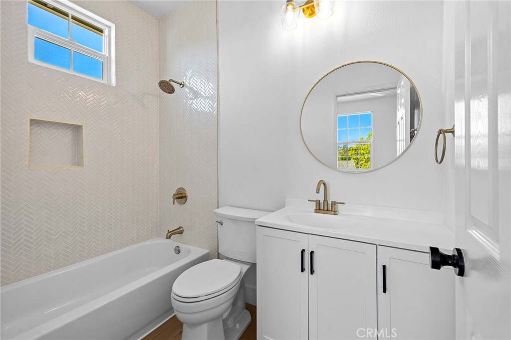 27 Rinehart Road Ladera Ranch, CA 92694 - Photo 28 of 50 Ensuite bathroom 2