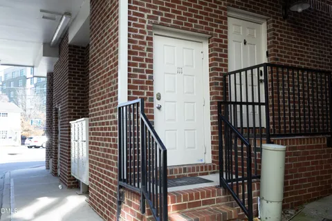 $649,000 | 400 West Rosemary Street, Unit 111, Chapel Hill, NC 27516