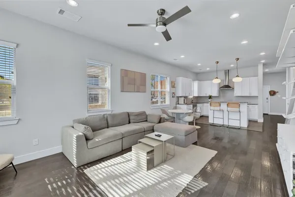 $3,500 | 228 Wimberly Street, Fort Worth, TX 76107