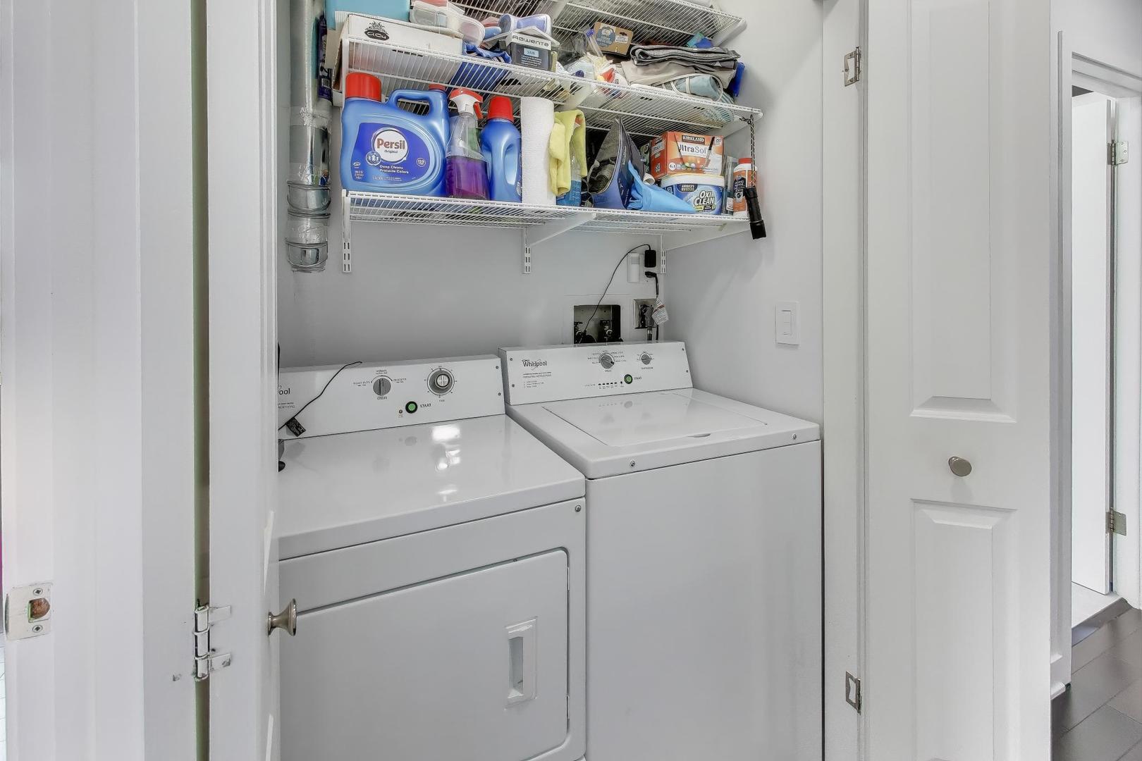 1459 West Wrightwood Avenue, Unit 1459 Chicago, IL 60614 - Photo 29 of 40 a utility room with dryer and washer