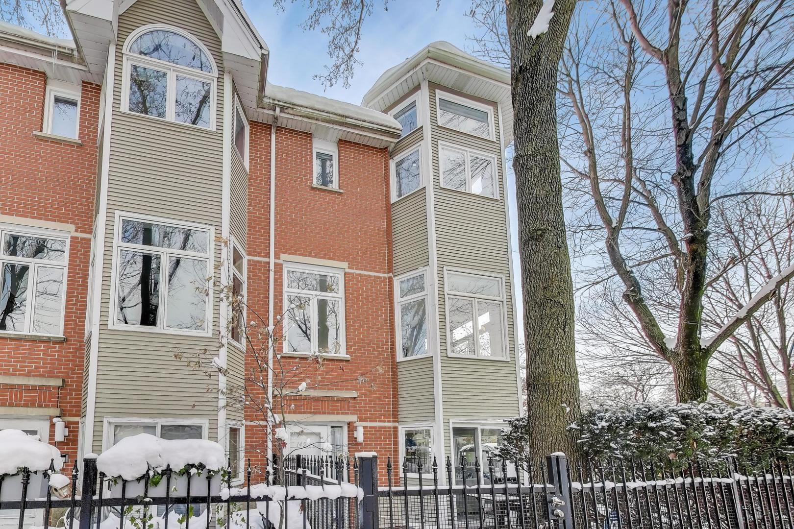 1459 West Wrightwood Avenue, Unit 1459 Chicago, IL 60614 - Photo 34 of 40 front view of a building