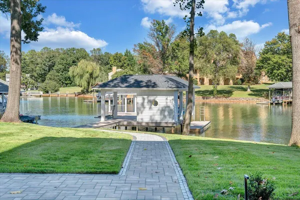 $3,650,000 | 2650 Waters Edge Drive, Penhook, VA 24137