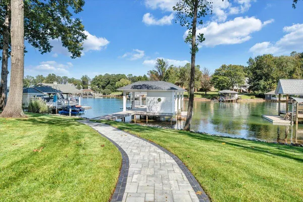 $3,650,000 | 2650 Waters Edge Drive, Penhook, VA 24137