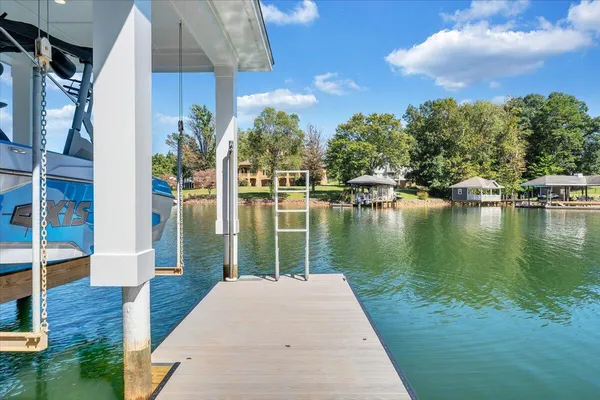 $3,650,000 | 2650 Waters Edge Drive, Penhook, VA 24137