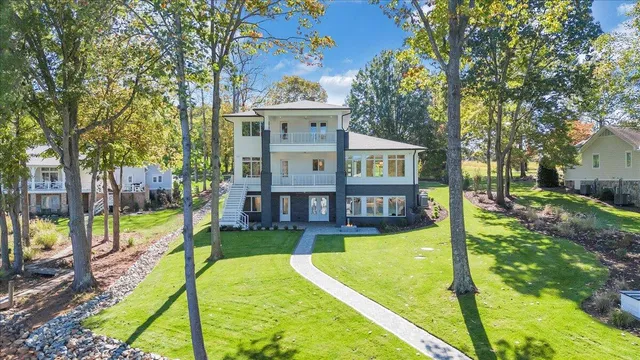 $3,650,000 | 2650 Waters Edge Drive, Penhook, VA 24137