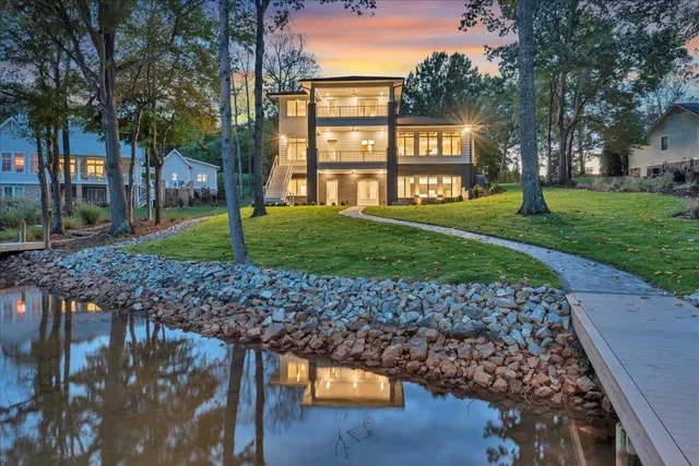 $3,650,000 | 2650 Waters Edge Drive, Penhook, VA 24137