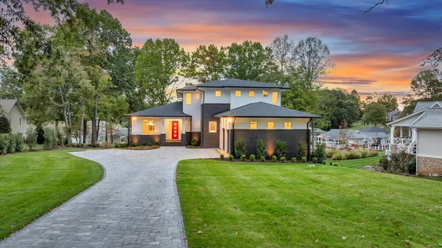 $3,650,000 | 2650 Waters Edge Drive, Penhook, VA 24137