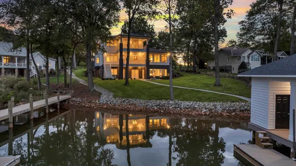 $3,650,000 | 2650 Waters Edge Drive, Penhook, VA 24137