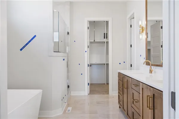 $901,862 | 18616 Ironwood Street, Overland Park, KS 66085