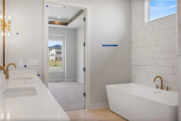 $901,862 | 18616 Ironwood Street, Overland Park, KS 66085