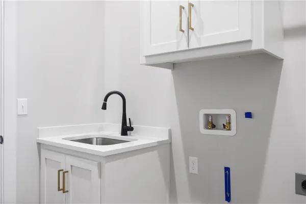 $901,862 | 18616 Ironwood Street, Overland Park, KS 66085