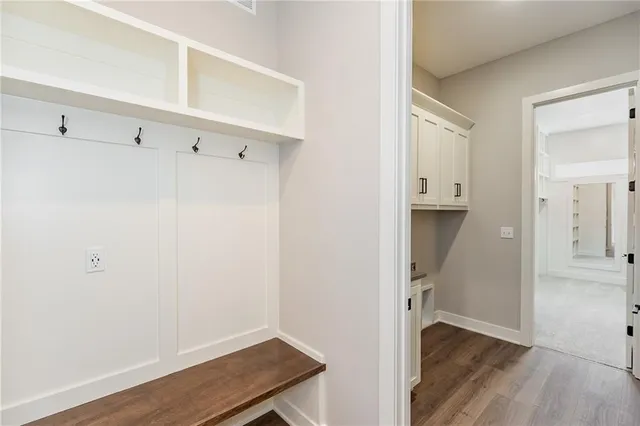 $886,017 | 18616 Ironwood Street, Overland Park, KS 66085