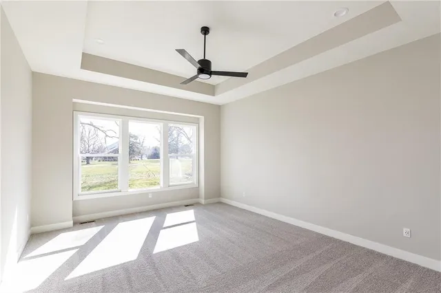 $886,017 | 18616 Ironwood Street, Overland Park, KS 66085