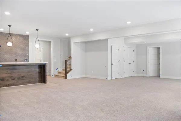 $901,862 | 18616 Ironwood Street, Overland Park, KS 66085