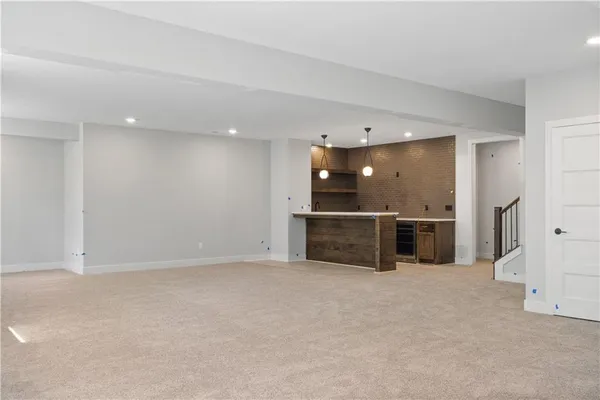 $901,862 | 18616 Ironwood Street, Overland Park, KS 66085