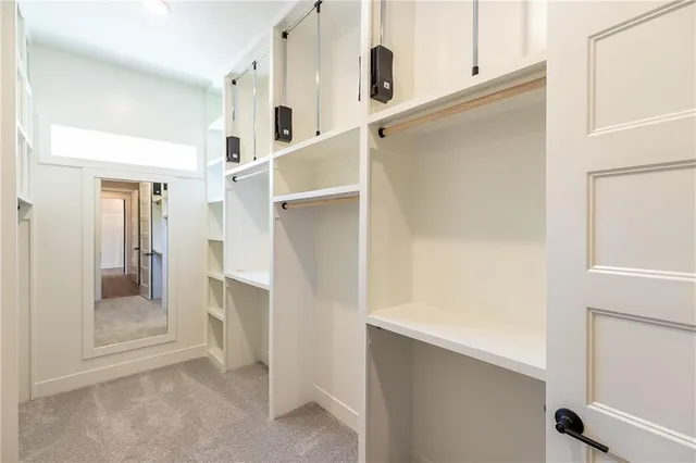 $886,017 | 18616 Ironwood Street, Overland Park, KS 66085