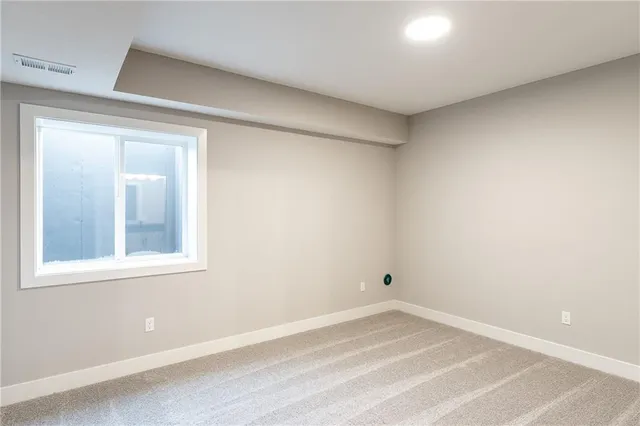 $886,017 | 18616 Ironwood Street, Overland Park, KS 66085