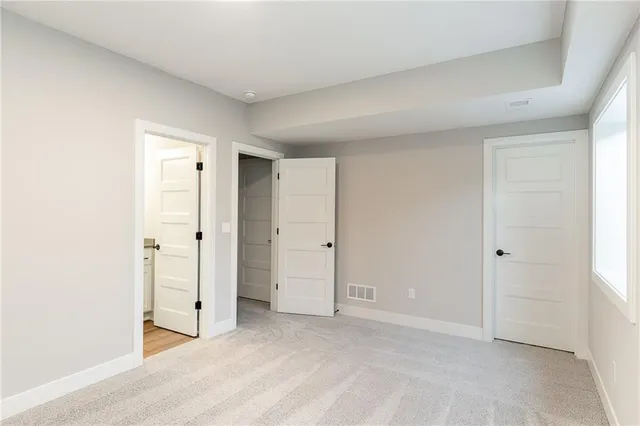 $886,017 | 18616 Ironwood Street, Overland Park, KS 66085