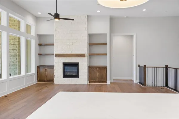 $901,862 | 18616 Ironwood Street, Overland Park, KS 66085