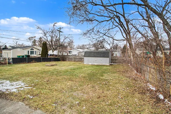 $1,950 | 2329 Brooktree Court, Ypsilanti, MI 48198