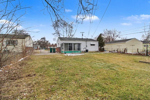$1,950 | 2329 Brooktree Court, Ypsilanti, MI 48198