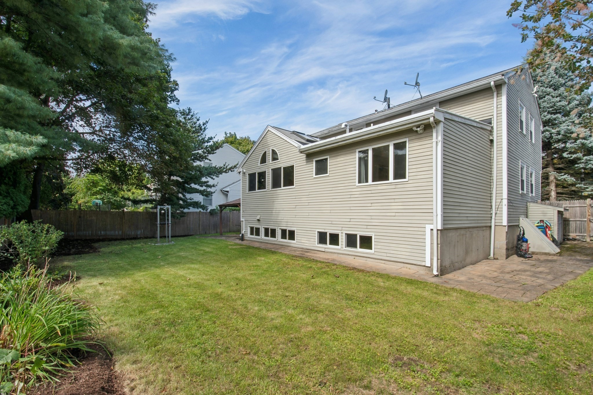 22 Westlund Road Belmont, MA 02478 - Photo 28 of 42 Gallery Image 28