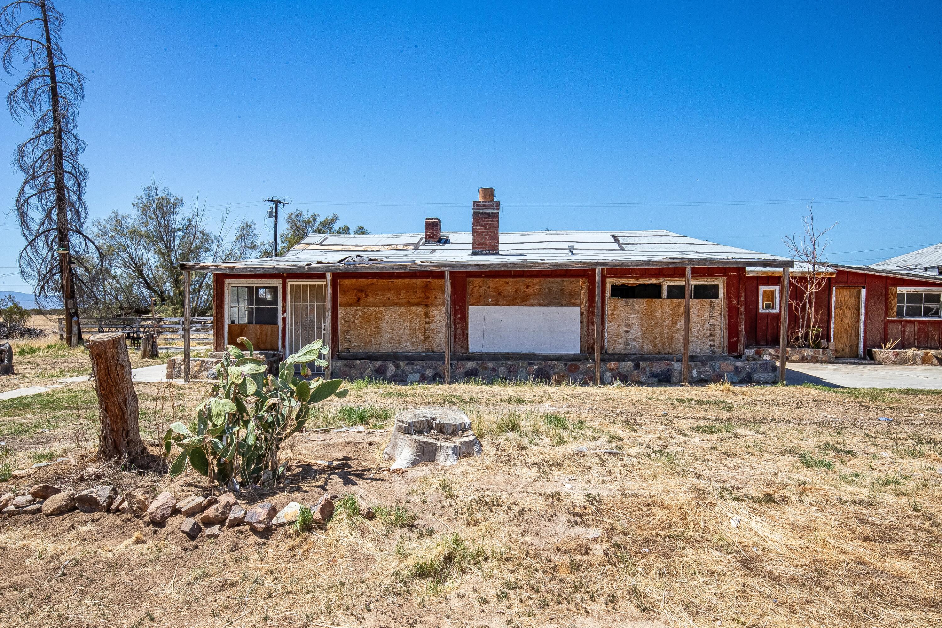 10085 Hamilton Road Rosamond, CA 93560 - Photo 4 of 40 IMG_1903_MLS