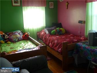 852 Medway Road Philadelphia, PA 19115 - Photo 8 of 12