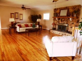 5471 Ringer Road St. Louis, MO 63129 - Photo 8 of 36 Gallery Image 8