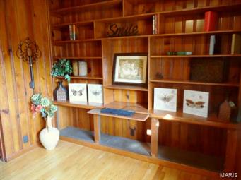 5471 Ringer Road St. Louis, MO 63129 - Photo 10 of 36 Gallery Image 10