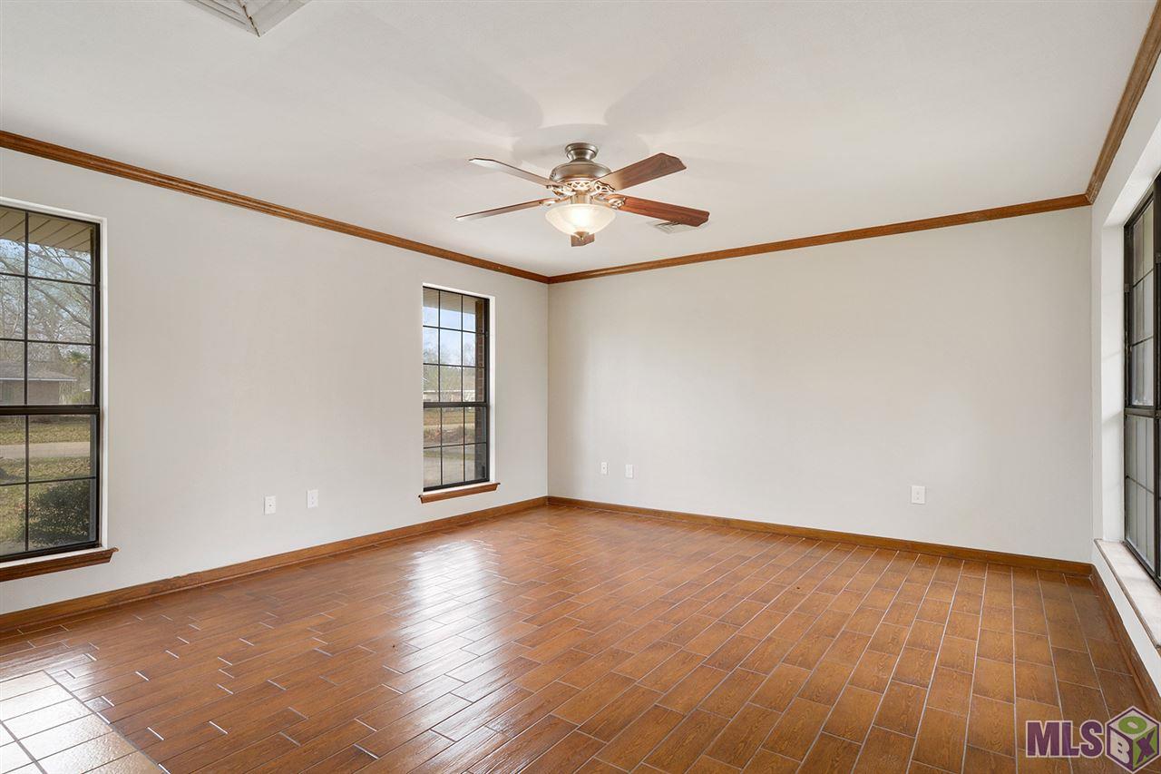 5525 Springwater Drive Baton Rouge, LA 70817 - Photo 3 of 10 Gallery Image 3