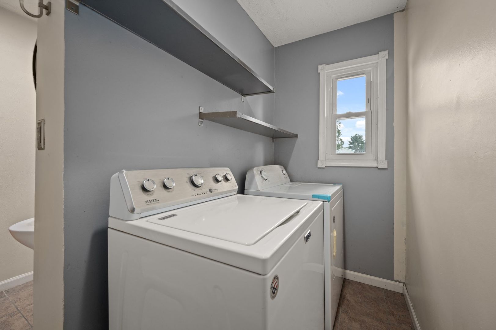 1419 East Dresser Road DeKalb, IL 60115 - Photo 12 of 21 Gallery Image 12