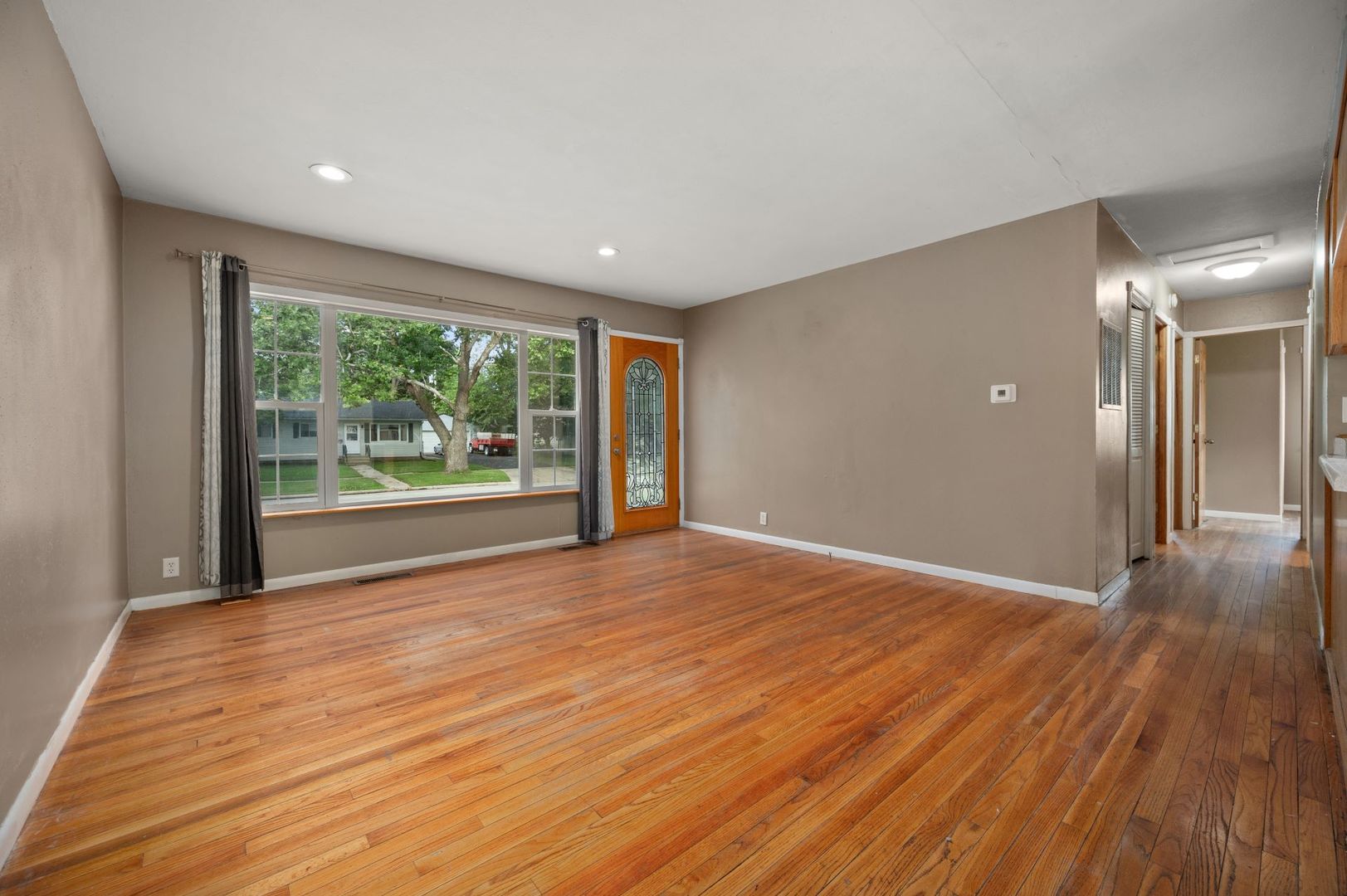 1419 East Dresser Road DeKalb, IL 60115 - Photo 3 of 21 Gallery Image 3