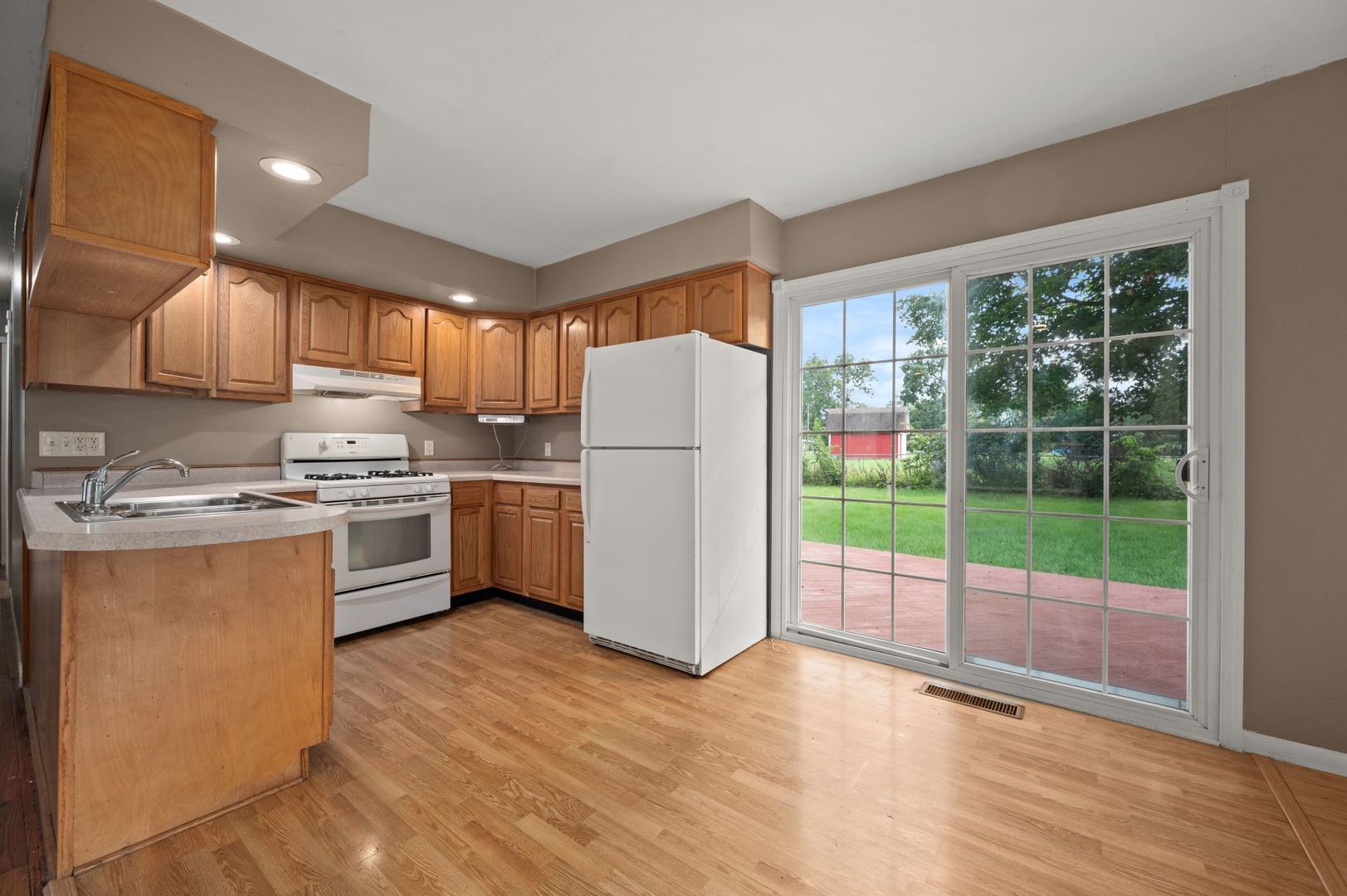 1419 East Dresser Road DeKalb, IL 60115 - Photo 5 of 21 Gallery Image 5