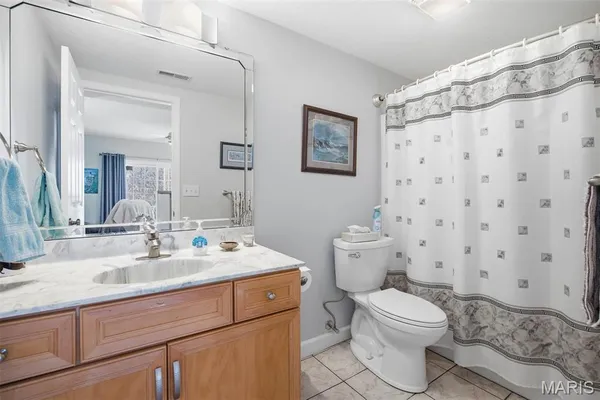 $445,000 | 5 Chariot Court, Glen Carbon, IL 62034