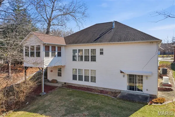 $445,000 | 5 Chariot Court, Glen Carbon, IL 62034