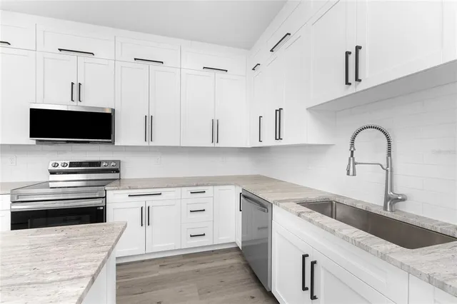 $399,900 | 27 Bunker Court, Rotonda West, FL 33947